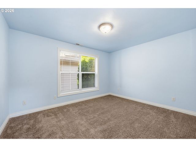 4033 SCOTTDALE St, Eugene, OR 97404