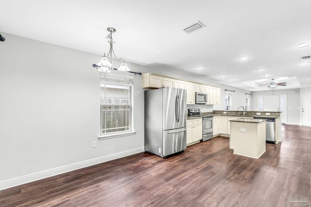 453 Evening Falls Dr, Pensacola, FL 32534