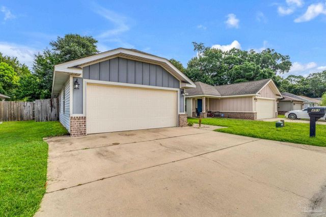 453 Evening Falls Dr, Pensacola, FL 32534