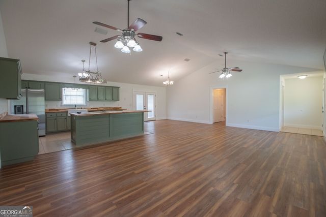 989 Ralph Davis Road, Folkston, GA 31537