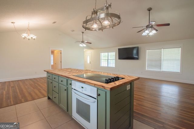 989 Ralph Davis Road, Folkston, GA 31537