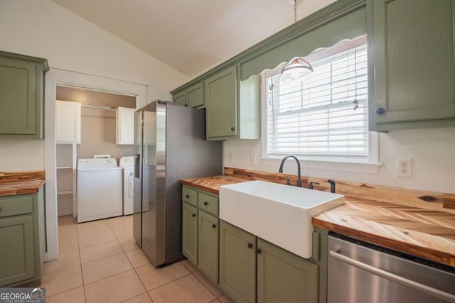 989 Ralph Davis Road, Folkston, GA 31537