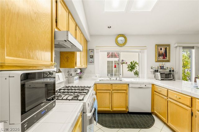 1920 Scenic Sunrise Drive, Las Vegas, NV 89117