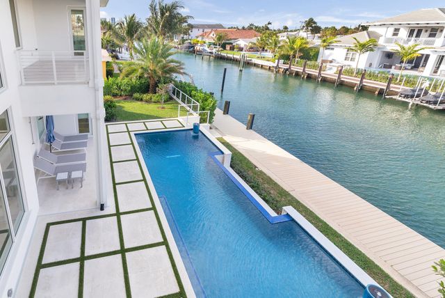 1180 Bimini Lane, Singer Island, FL 33404