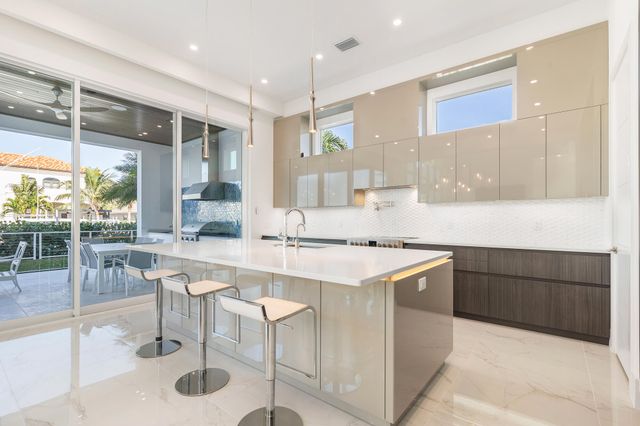 1180 Bimini Lane, Singer Island, FL 33404