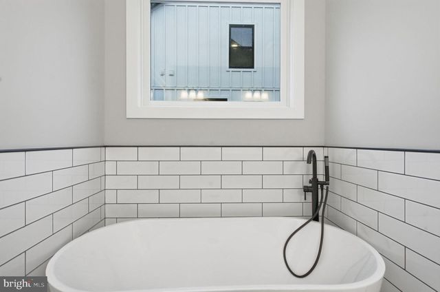 1023 PUTNAM ST, Harpers Ferry, WV 25425