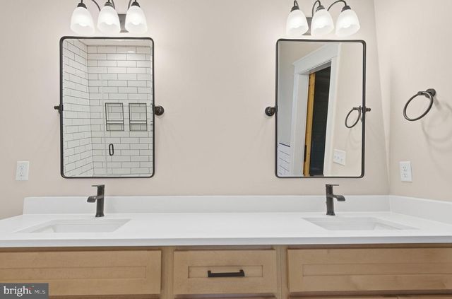 1023 PUTNAM ST, Harpers Ferry, WV 25425