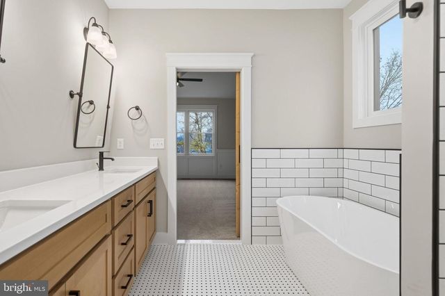 1023 PUTNAM ST, Harpers Ferry, WV 25425