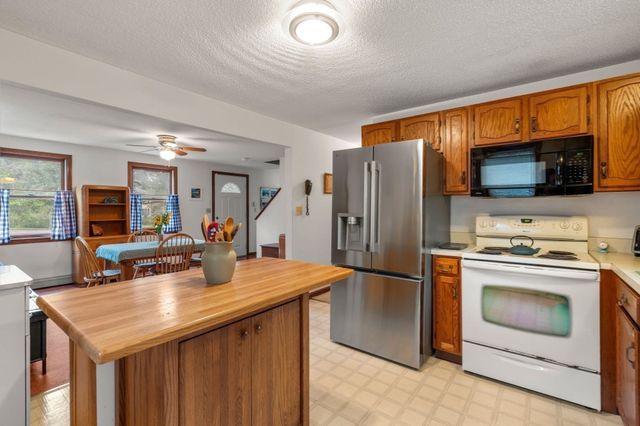 12 Eldridge Street Ext, Bourne, MA 02532