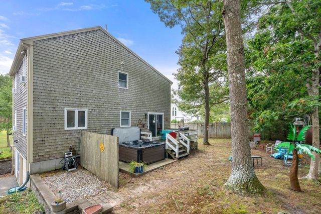 12 Eldridge Street Ext, Bourne, MA 02532
