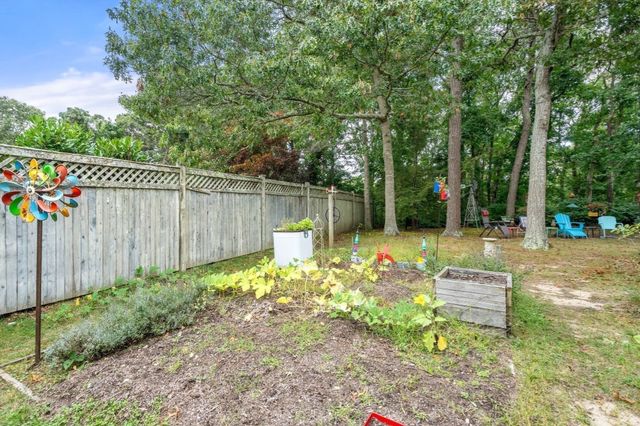12 Eldridge Street Ext, Bourne, MA 02532