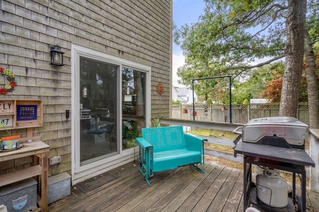 12 Eldridge Street Ext, Bourne, MA 02532