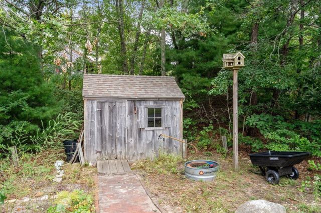 12 Eldridge Street Ext, Bourne, MA 02532