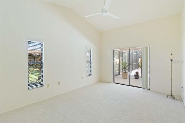 5206 WOODLAWN CIRCLE E, Palmetto, FL 34221