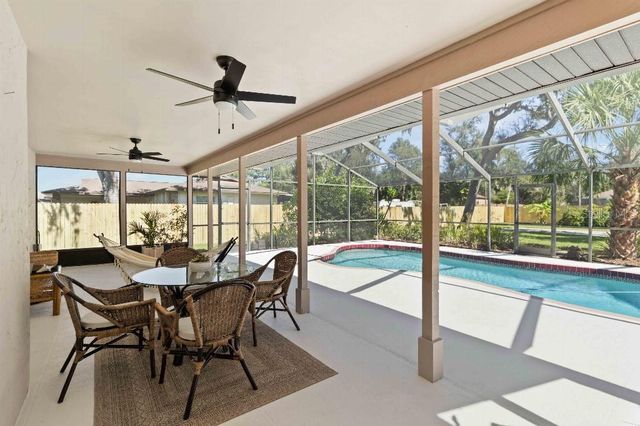 5206 WOODLAWN CIRCLE E, Palmetto, FL 34221