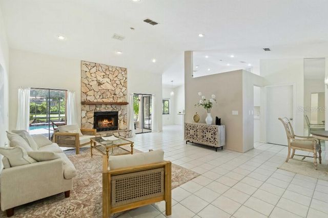 5206 WOODLAWN CIRCLE E, Palmetto, FL 34221