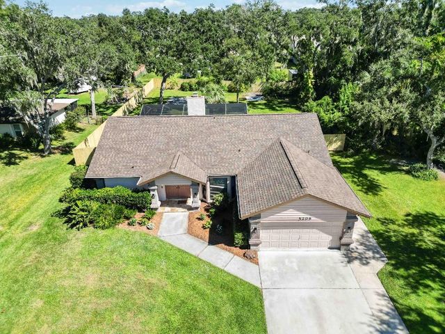 5206 WOODLAWN CIRCLE E, Palmetto, FL 34221