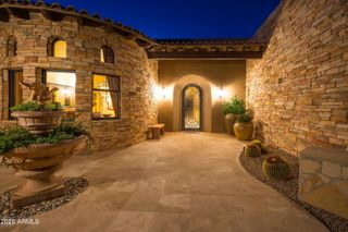 8300 E DIXILETA Drive 225, Scottsdale, AZ 85266