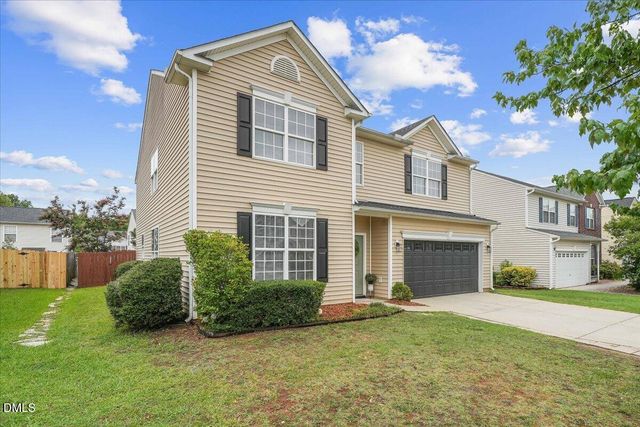 112 Smith Rock Drive, Holly Springs, NC 27540