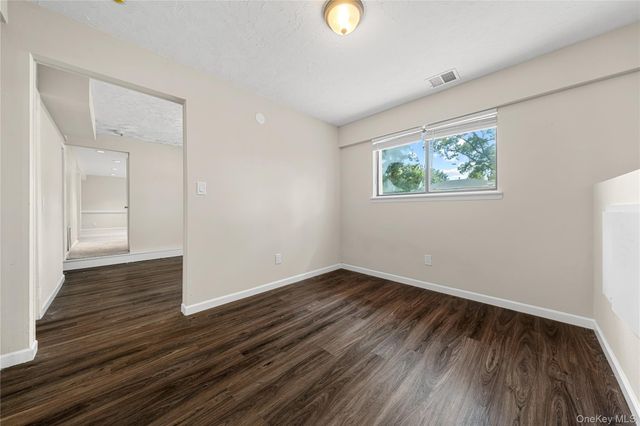 7 Pierre Drive, Commack, NY 11725