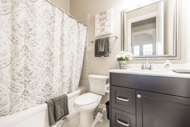 8710 Crossing Oak Lane, Missouri City, TX 77459