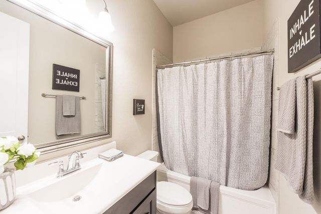 8710 Crossing Oak Lane, Missouri City, TX 77459