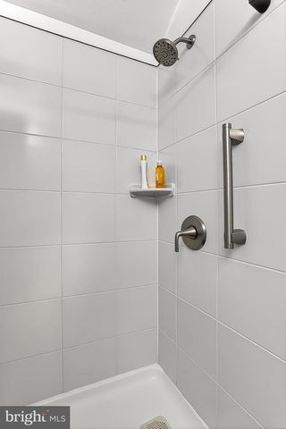 214 N GRANADA ST, Arlington, VA 22203