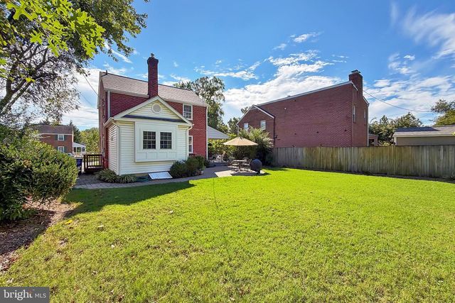 214 N GRANADA ST, Arlington, VA 22203