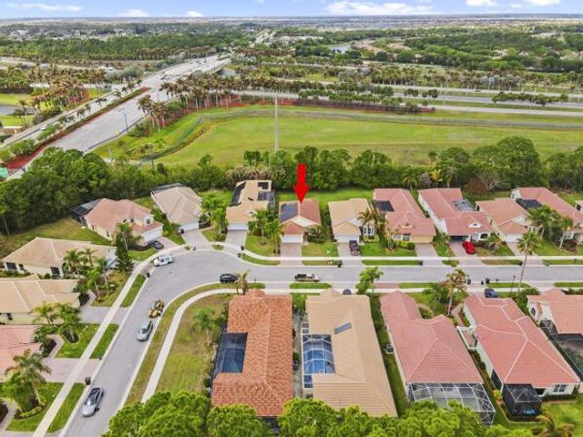 808 SW Munjack Circle, Port St. Lucie, FL 34986