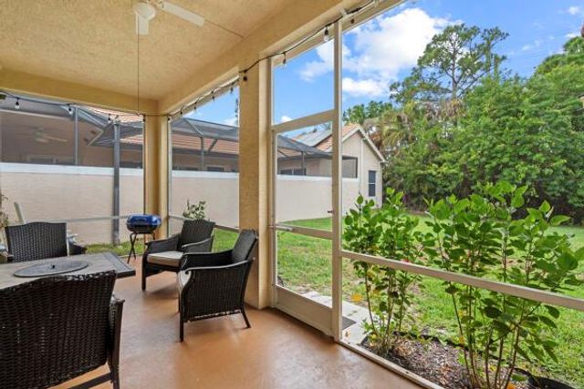 808 SW Munjack Circle, Port St. Lucie, FL 34986