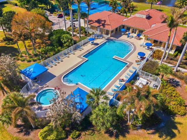 808 SW Munjack Circle, Port St. Lucie, FL 34986