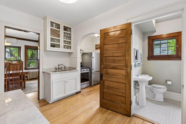 3001 W 47th Street, Minneapolis, MN 55410