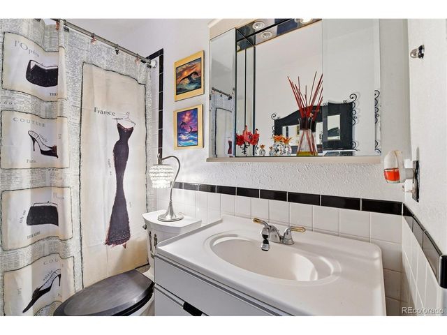 12374 Olmsted Dr, Denver, CO 80239