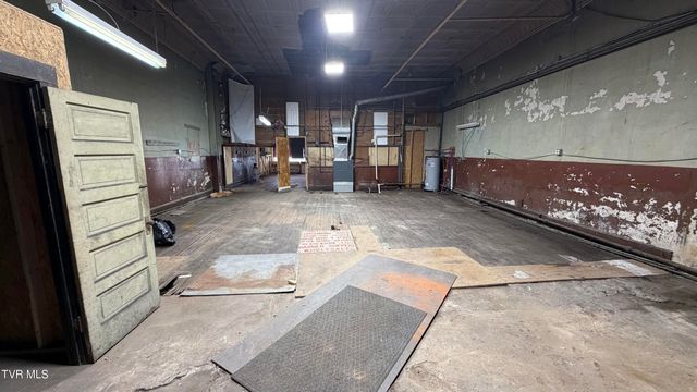 104 West Main Street, Kingsport, TN 37660