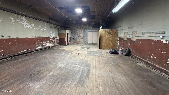 104 West Main Street, Kingsport, TN 37660