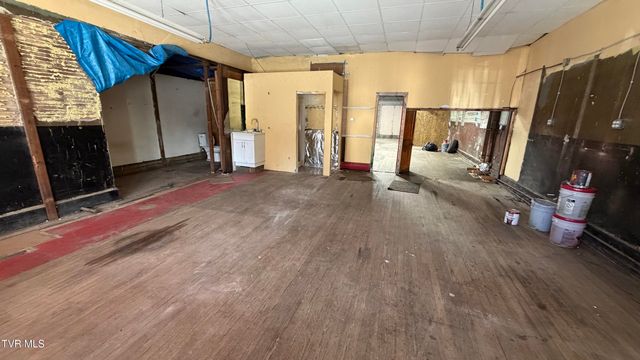 104 West Main Street, Kingsport, TN 37660