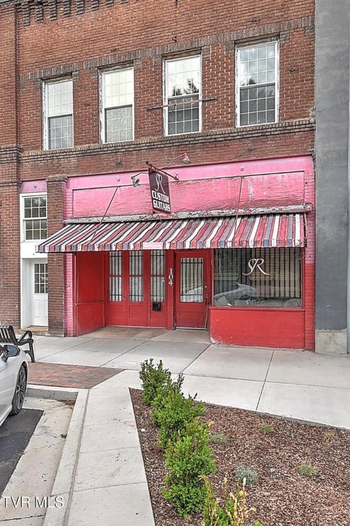 104 West Main Street, Kingsport, TN 37660