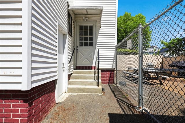 15 Flint Street, Lynn, MA 01905