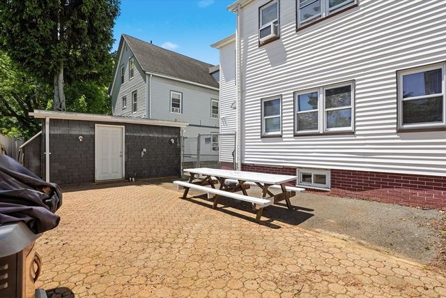 15 Flint Street, Lynn, MA 01905