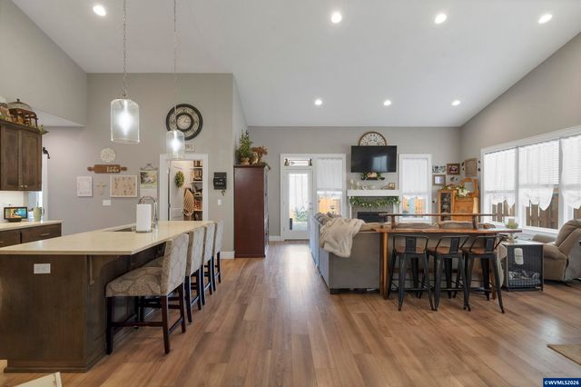 5251 Davis St SE, Turner, OR 97392