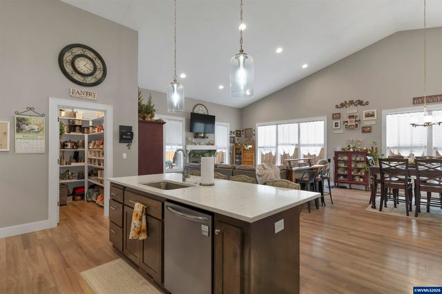 5251 Davis St SE, Turner, OR 97392