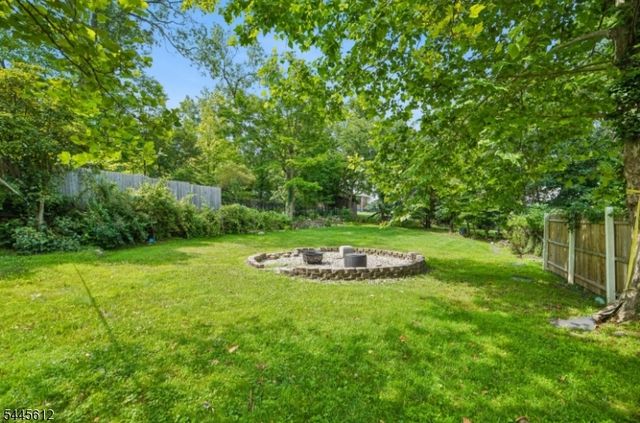 47 W Lawn Rd, Livingston Twp., NJ 07039