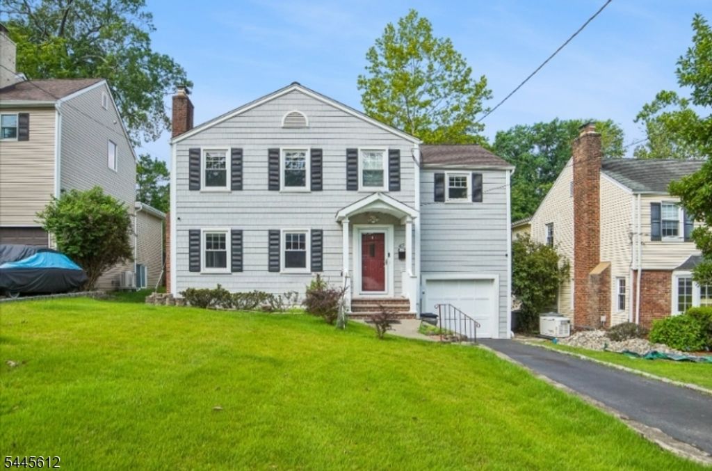 47 W Lawn Rd, Livingston Twp., NJ 07039