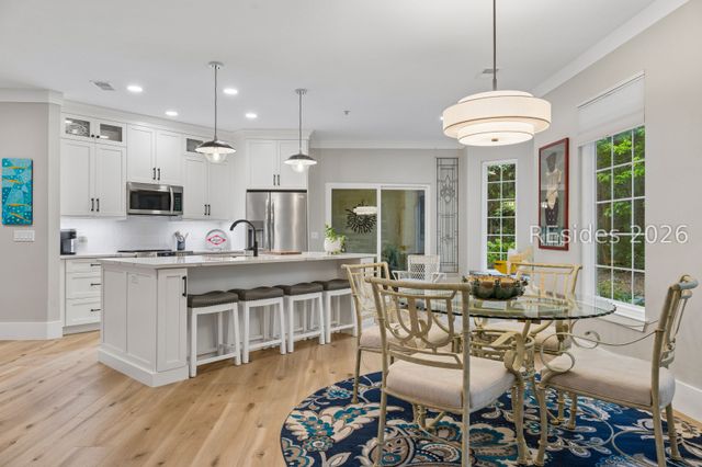 4 Indigo Run Dr Apt 421, Hilton Head Island, SC 29926