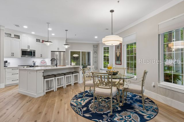 4 Indigo Run Dr Apt 421, Hilton Head Island, SC 29926