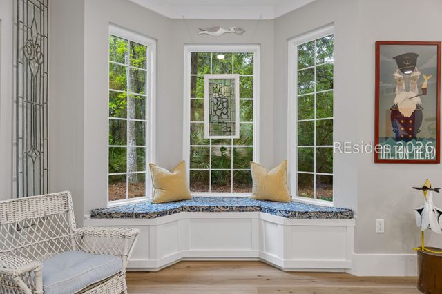 4 Indigo Run Dr Apt 421, Hilton Head Island, SC 29926
