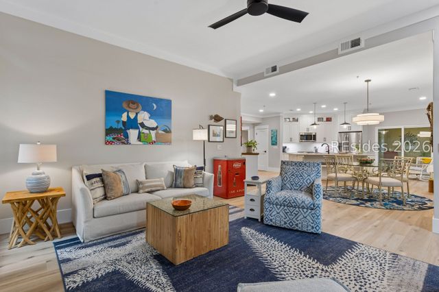 4 Indigo Run Dr Apt 421, Hilton Head Island, SC 29926