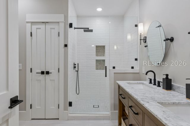 4 Indigo Run Dr Apt 421, Hilton Head Island, SC 29926