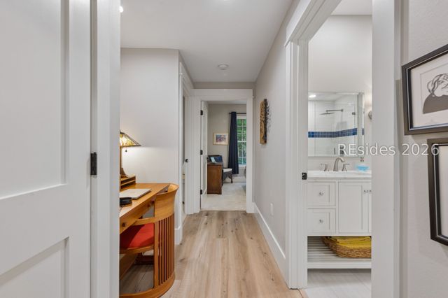 4 Indigo Run Dr Apt 421, Hilton Head Island, SC 29926