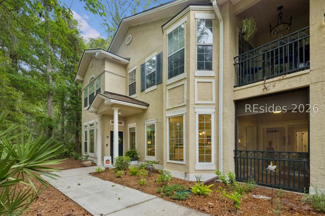 4 Indigo Run Dr Apt 421, Hilton Head Island, SC 29926